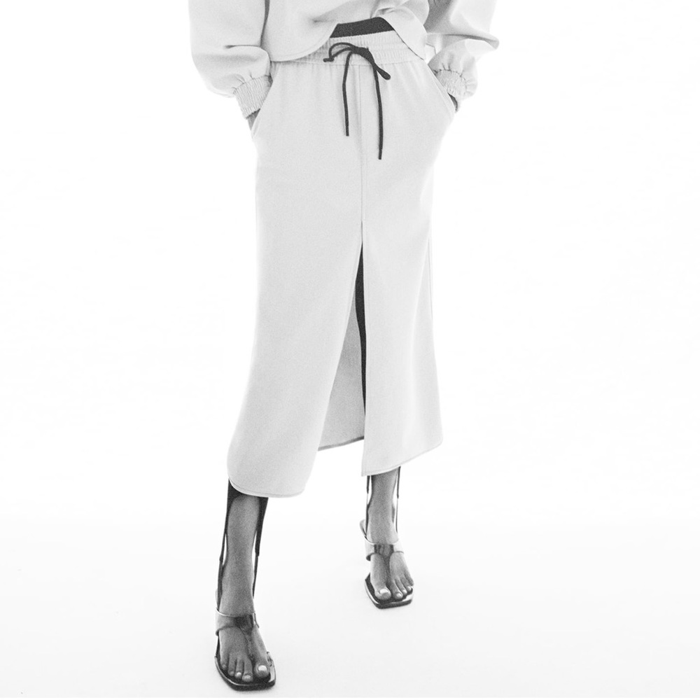Technical Mid Skirt
